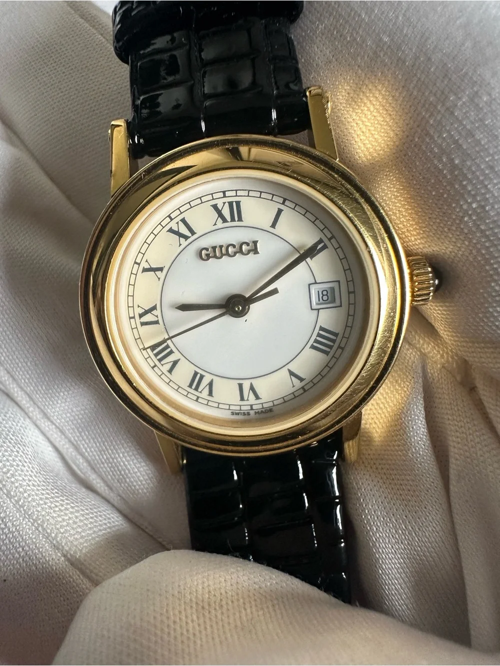 Vintage Gucci 2720L Gold Plated Swiss Watch Full Set Box Papers 1995